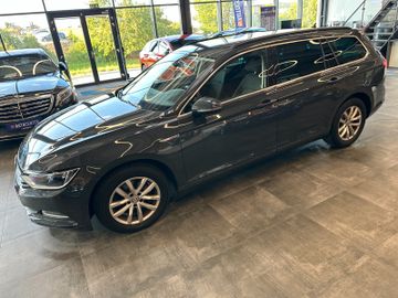 MYAUTOCENTER – Gebraucht- und Jahreswagen mit Werkstattservice in Pfaffenhofen Volkswagen Passat Variant Comfortline *4Motion*Kamera*AHK*