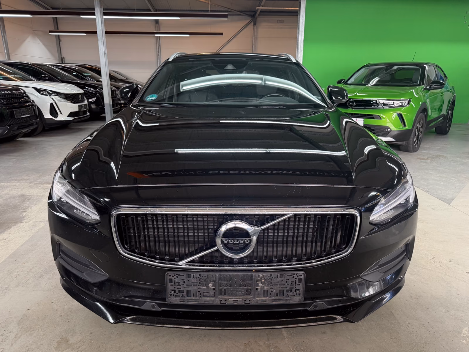 Volvo V90 D5 AWD | 235 ch | BVA | Cuir | Toit panoramique | Feux LED | Volant chauffant