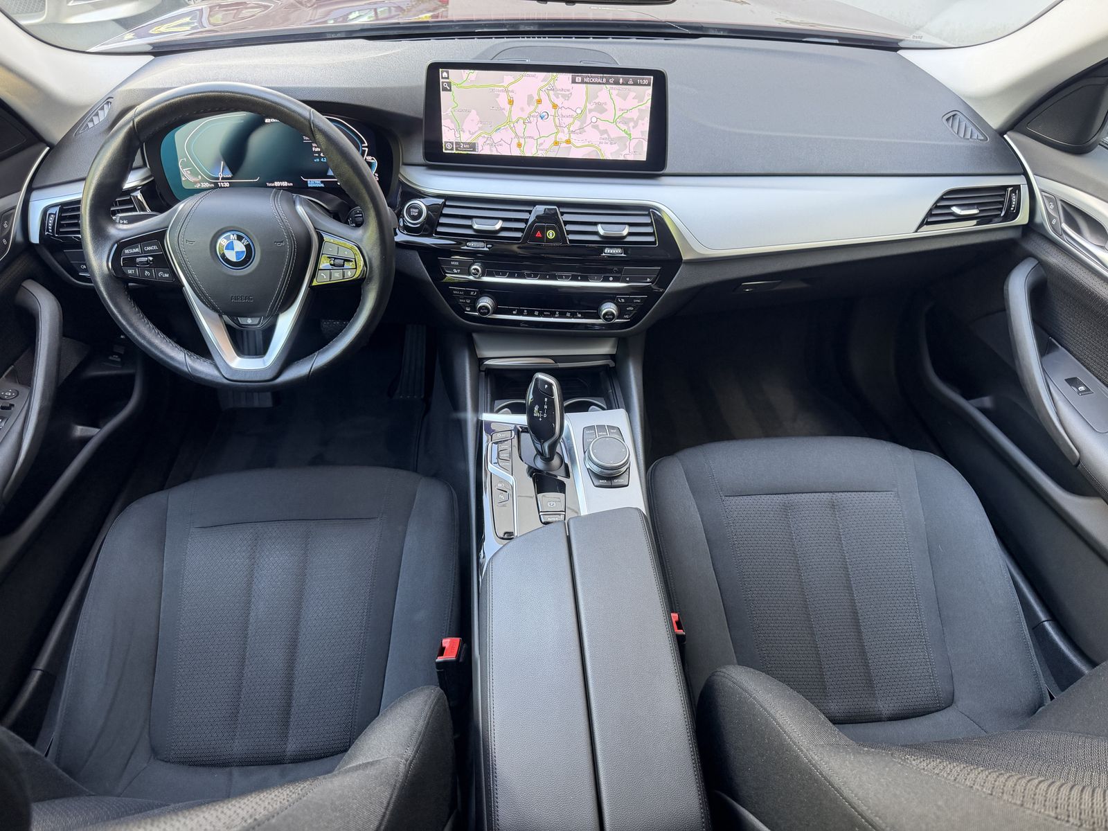 BMW 530 e xDrive Individual LED Live-Cockpit Kamera foto 15