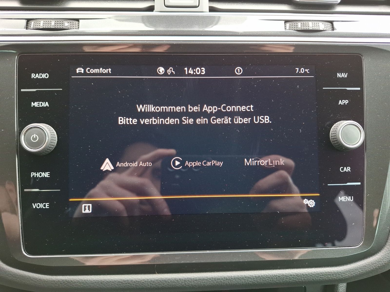 Fahrzeugabbildung Volkswagen Tiguan TDI Elegance DSG 4M Standhzg. Matrix Navi