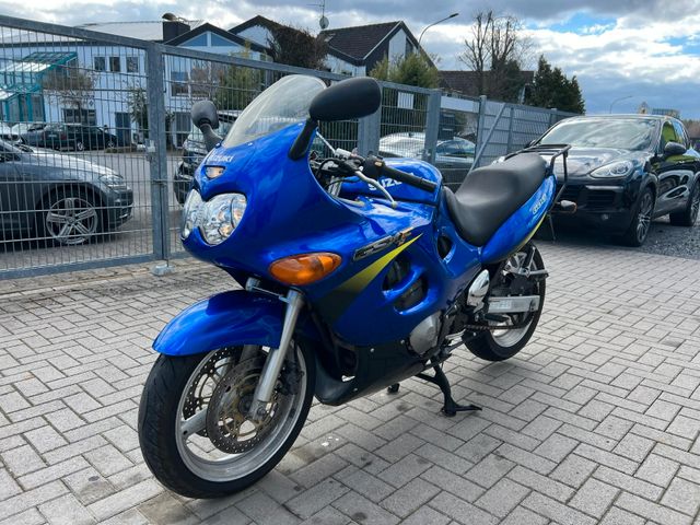 Suzuki GSX 600 F