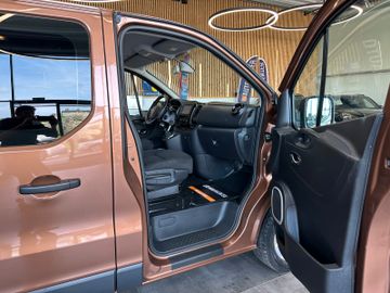 Opel Vivaro B Combi 2,7t *8Sitzer*Navi*AHK*Klima*