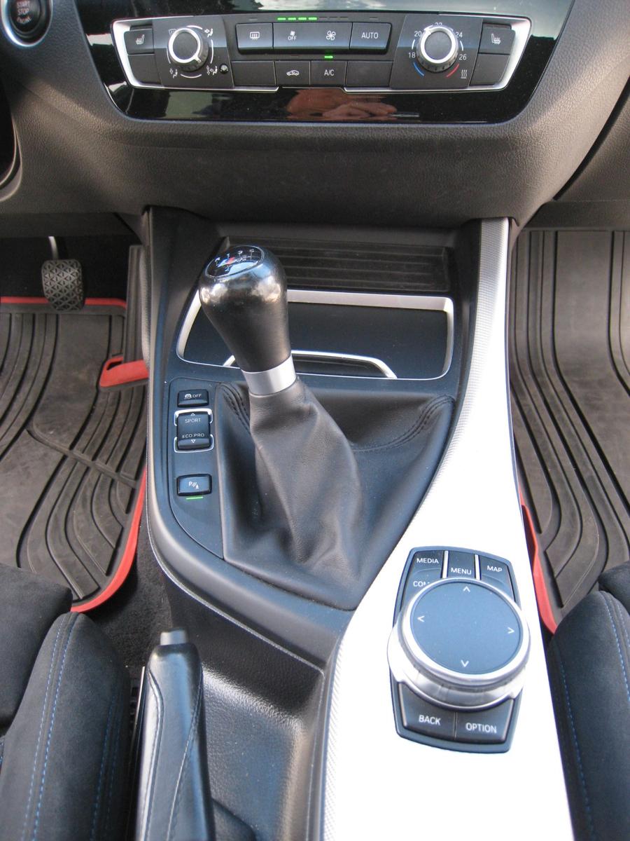 BMW 120i M Sport weiß