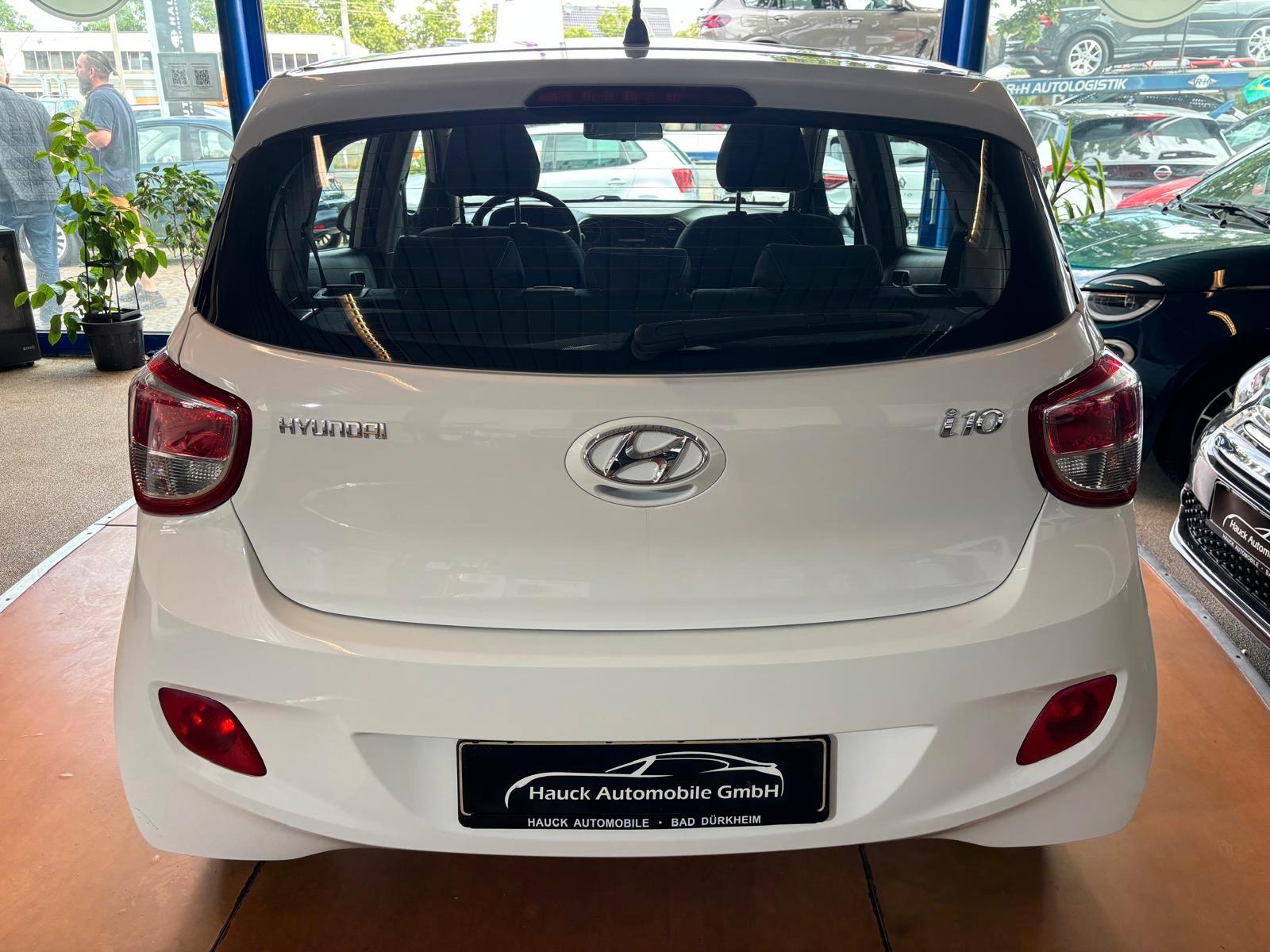Hyundai i10 blue Classic Klima  8-fach bereift