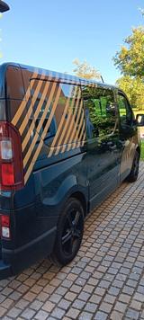Nissan Primastar mit Rollstuhl-Hebebühne - Nissan Primastar aus 2022