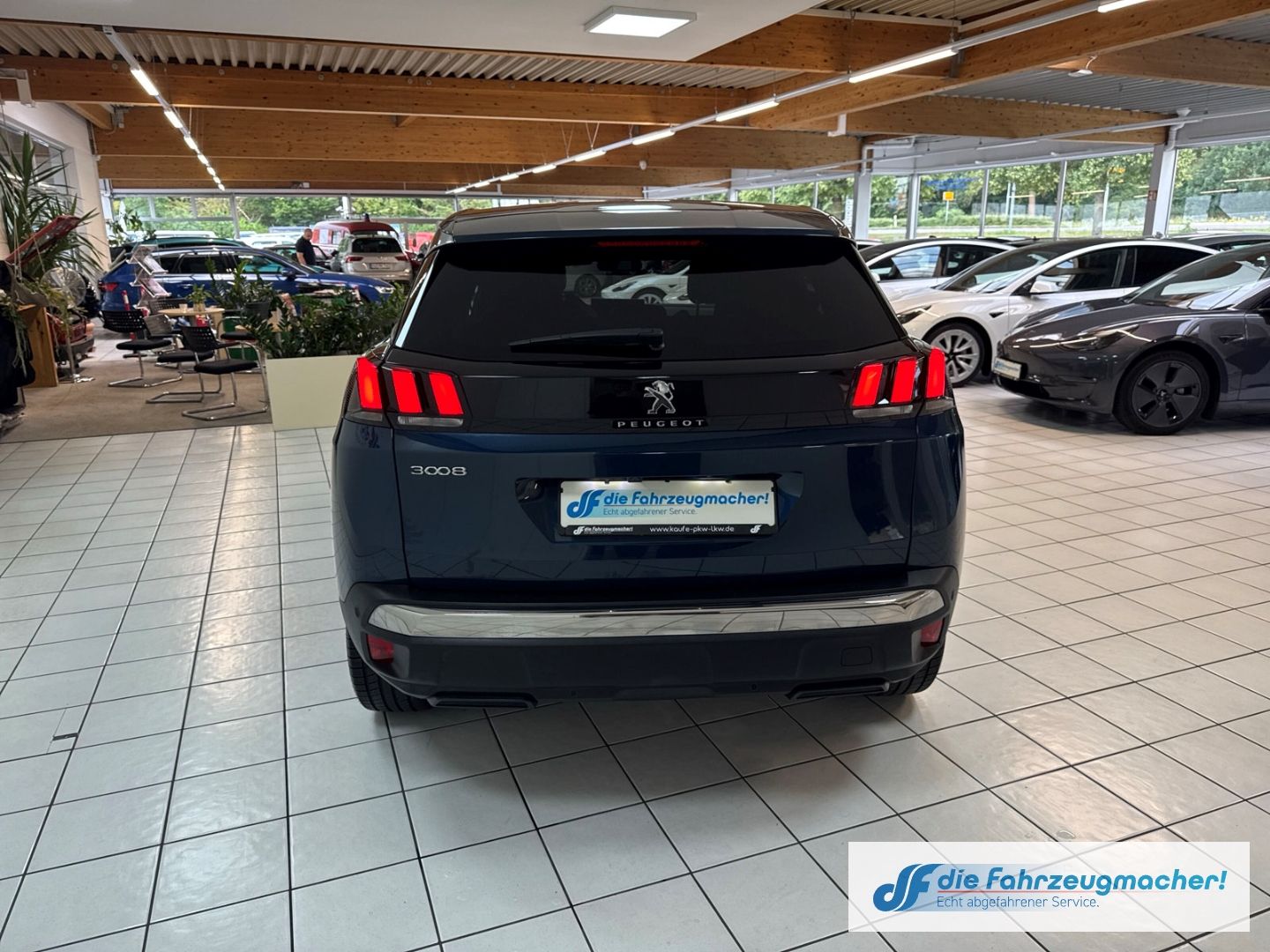 Fahrzeugabbildung Peugeot 3008 Allure Pack 1.2 PureTech 130 EU6d