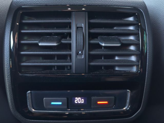 Volkswagen Passat Variant R-Line*4Mot*LED-Matri*Standh*DSG*