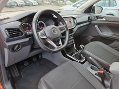 Fahrzeugabbildung Volkswagen T-Cross 1.0 TSI Life Navi ACC 17 Zoll Alu