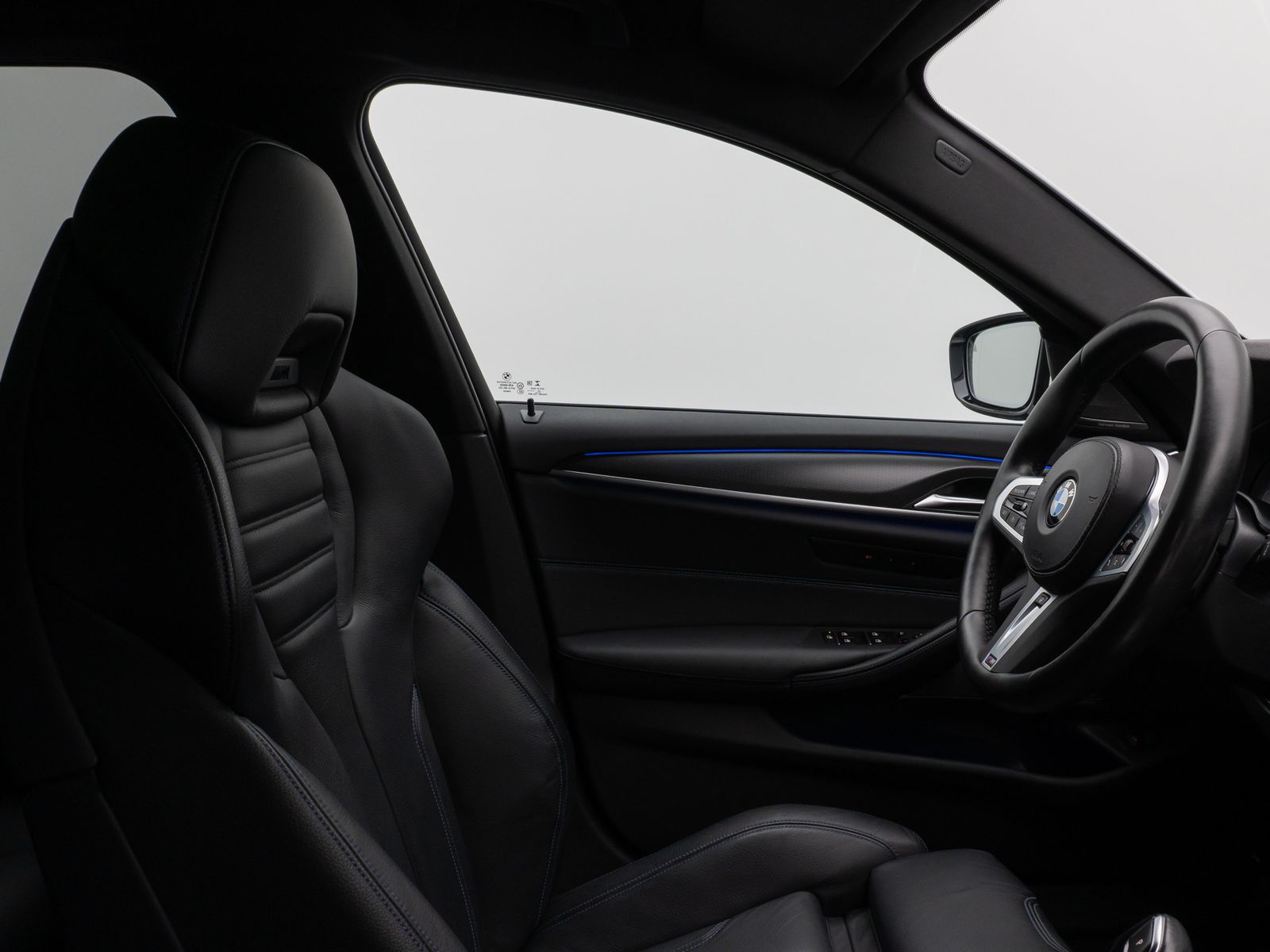 Fahrzeugabbildung BMW 540d xD M Sport Kamera DAB H/K AHK Alarm 20Zoll