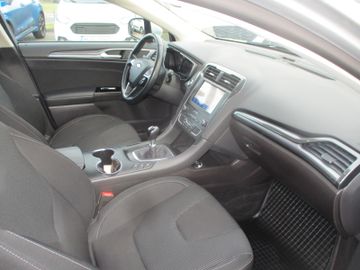 Ford Mondeo Turnier Titanium PDC + AHK ab + Sitzh.