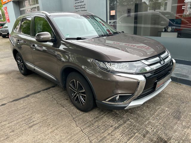 Fahrzeugabbildung Mitsubishi Outlander Edition 100+CarPlay+SHZ+Kamera+1.Hand
