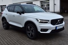 Fahrzeugabbildung Volvo XC40 B4 AWD Autom. R-Design*FSHZG*H&K*ACC*
