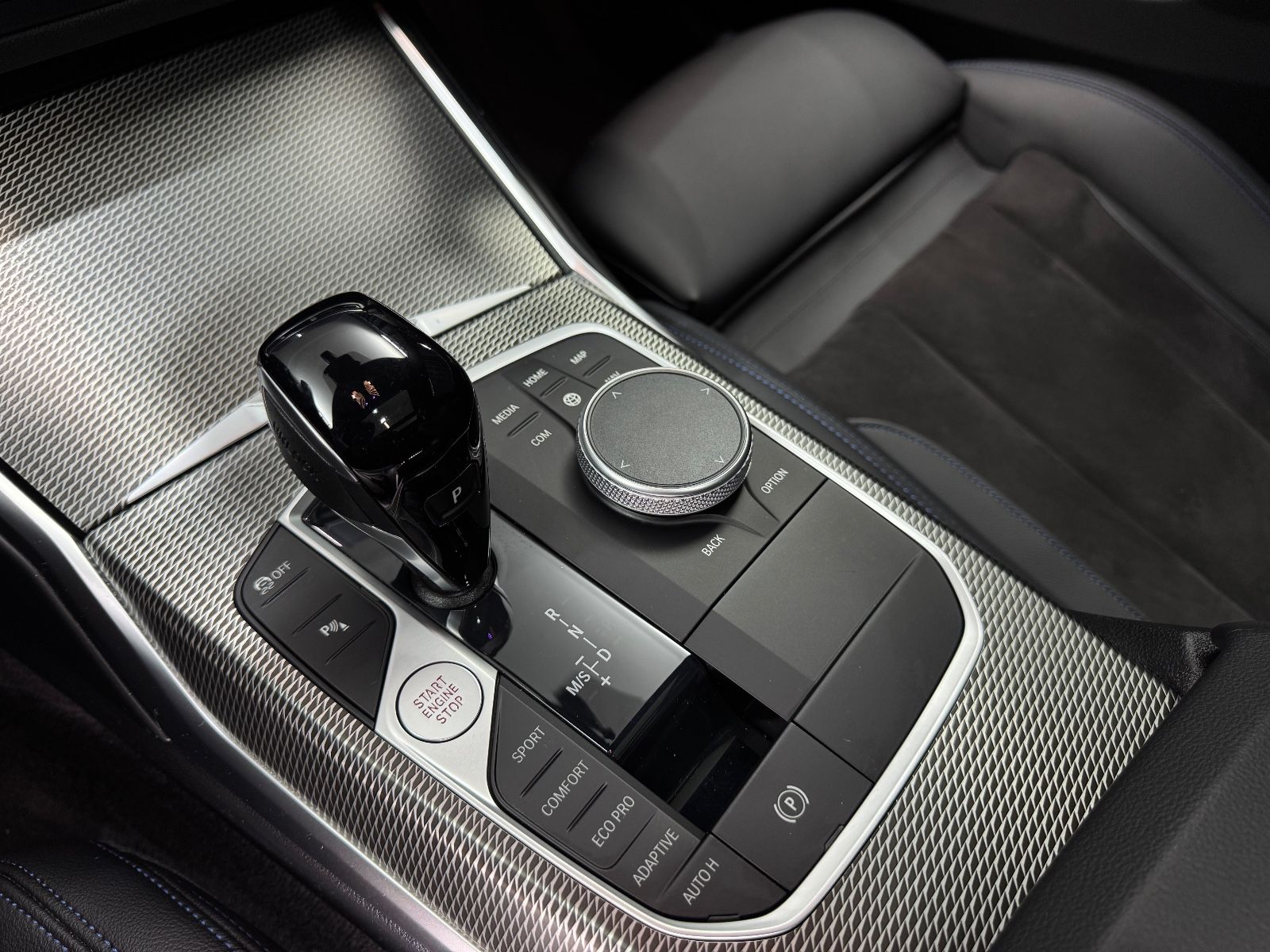 Fahrzeugabbildung BMW M340i xDrive Touring|LASER|NAVI|PANORAMA|ACC|AHK