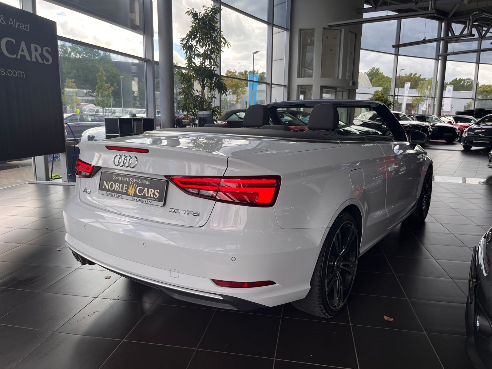 Fahrzeugabbildung Audi A3 Cabriolet Sport 35 TFSI S tronic AHK NAVI LED