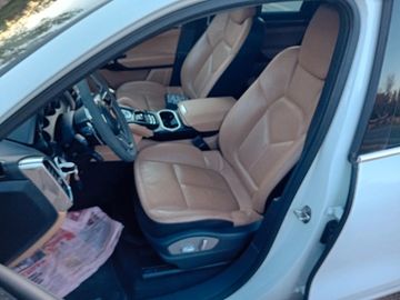 Porsche Cayenne - 9