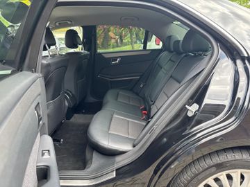 Mercedes E 250 - 11
