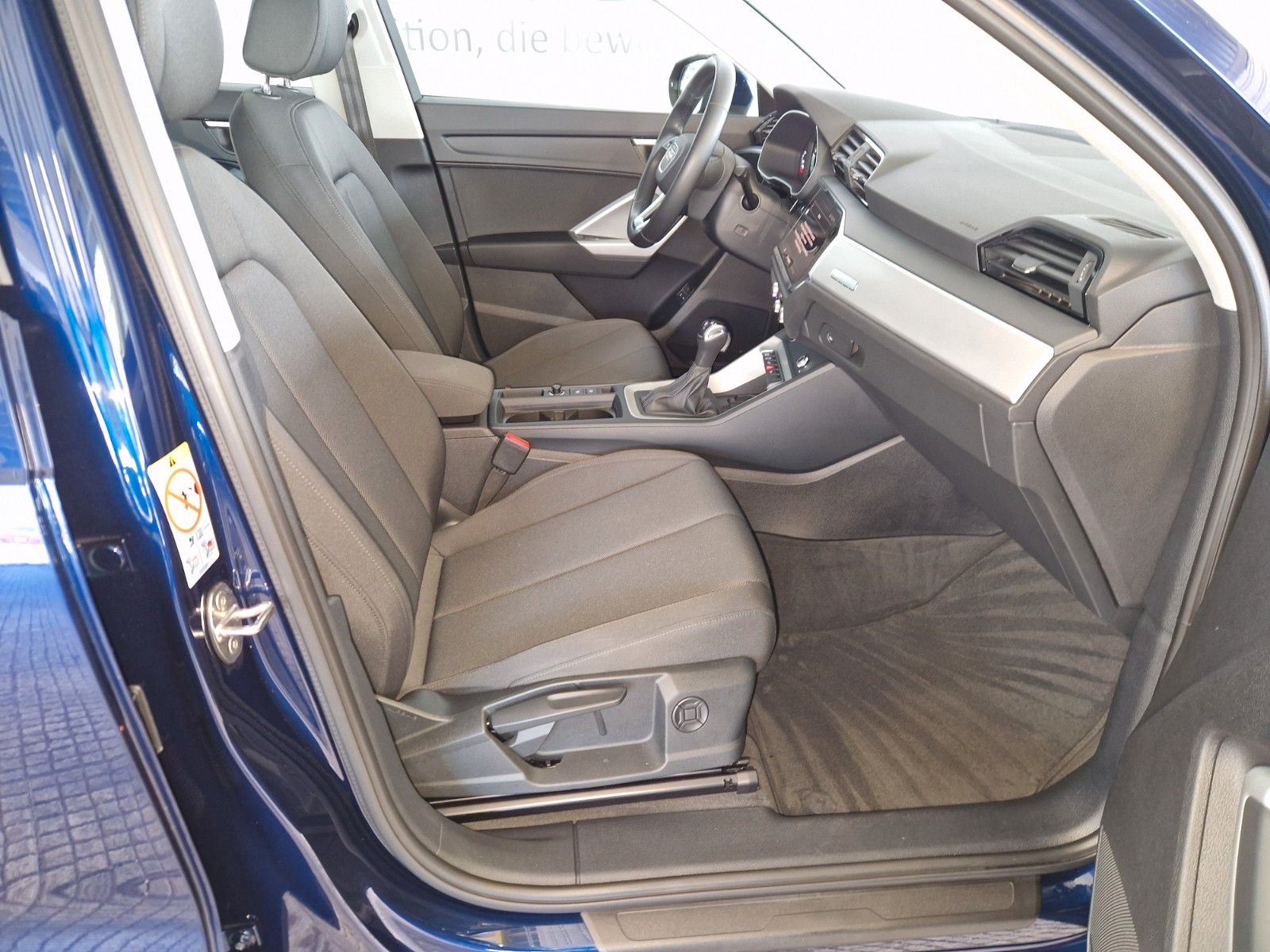 Audi Q3 45 TFSI e-hybrid S tronic PDC LED ACC SH AHK foto 15