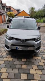 Toyota Proace City 1,2-l-Turbo 81kW L1 Team Deutsch... - silberne Toyota PROACE CITY