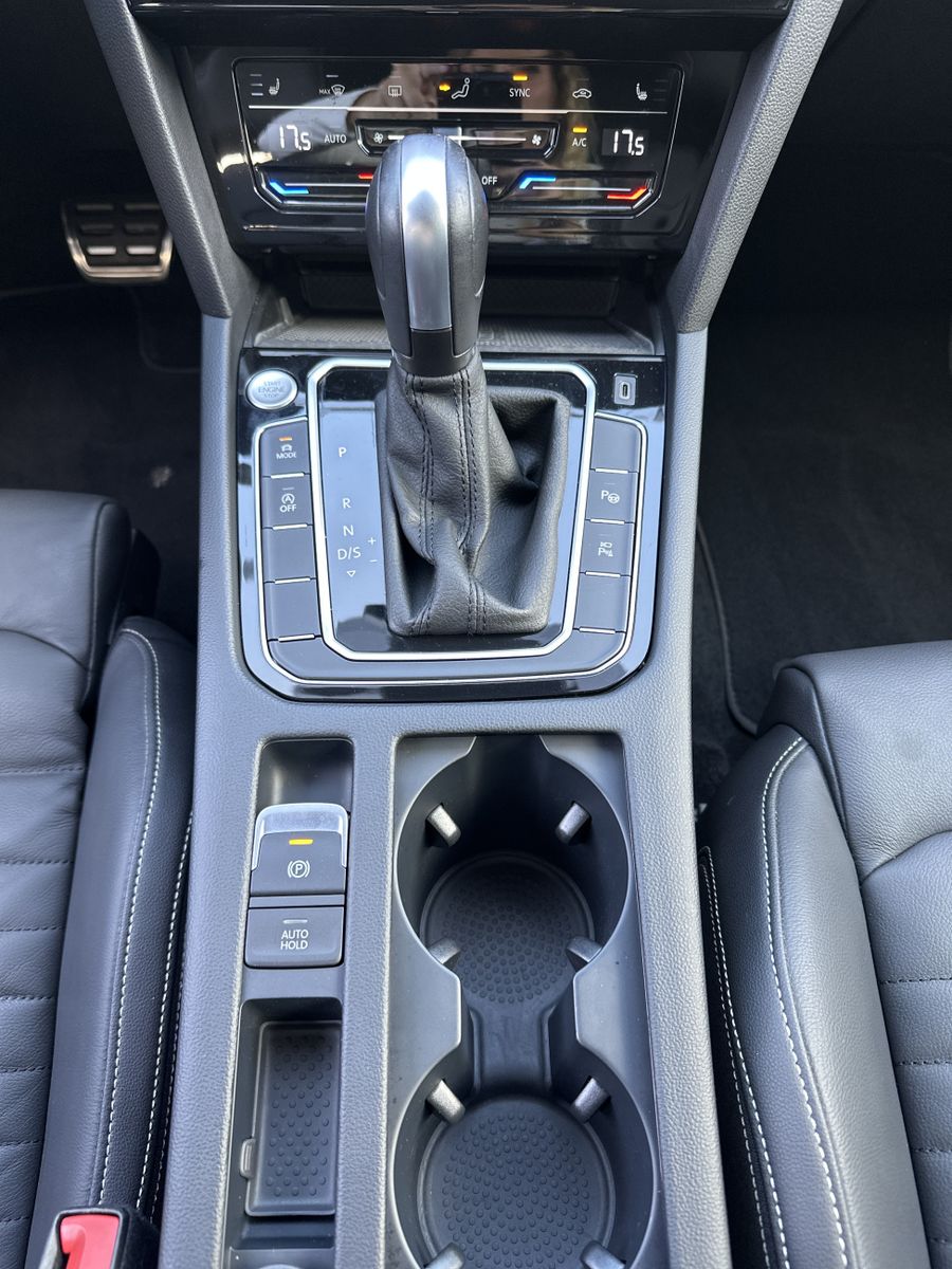 Fahrzeugabbildung Volkswagen Passat Alltrack 2.0 TSI 4M NAV+LED+AHK+VCOCK+360