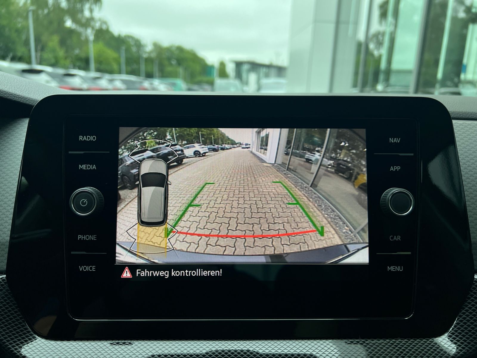 Fahrzeugabbildung Volkswagen T-Cross Life 1.0 TSI DSG *AHK, IQ-Light, ACC, Ka