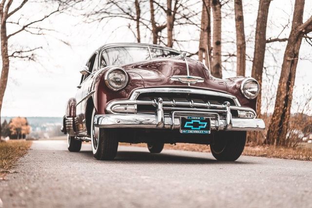 Chevrolet 1952 Coupe Servolenkung  6 Sitze 6 Zylinder