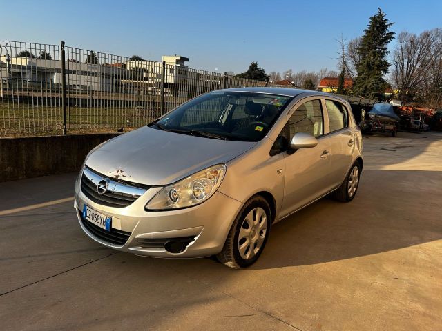 Opel Corsa 1.2 5 porte Cosmo