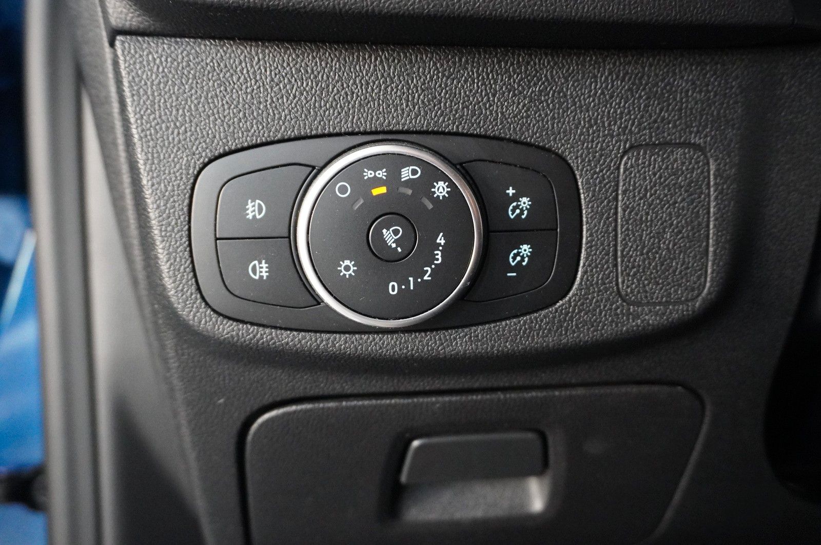 Fahrzeugabbildung Ford Focus Lim. ST 2.3 ECOBOOST NAVI/LED/SH/SPORT/B&O