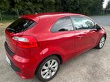 Kia Rio 1.2 Dream-Team Edition Dream-Team Edition - gebrauchte Kia Rio aus dem Jahr 2015