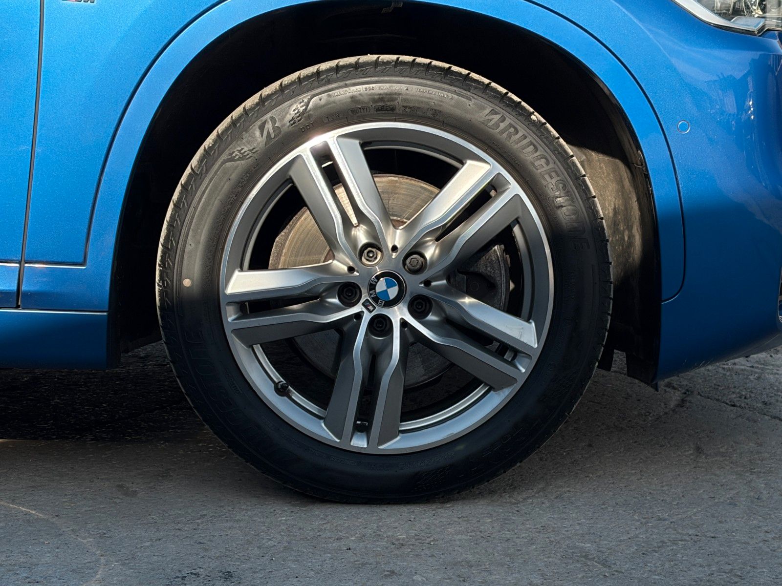 Fahrzeugabbildung BMW X1 sDrive20i M Sport Shadow LED Temp PDC