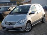 Mercedes-Benz A 180 AUTOMATIK/nur 43.000km/Leder/Sitzhzg/Tempo - gebrauchte Mercedes-Benz A 180 aus dem Jahr 2011