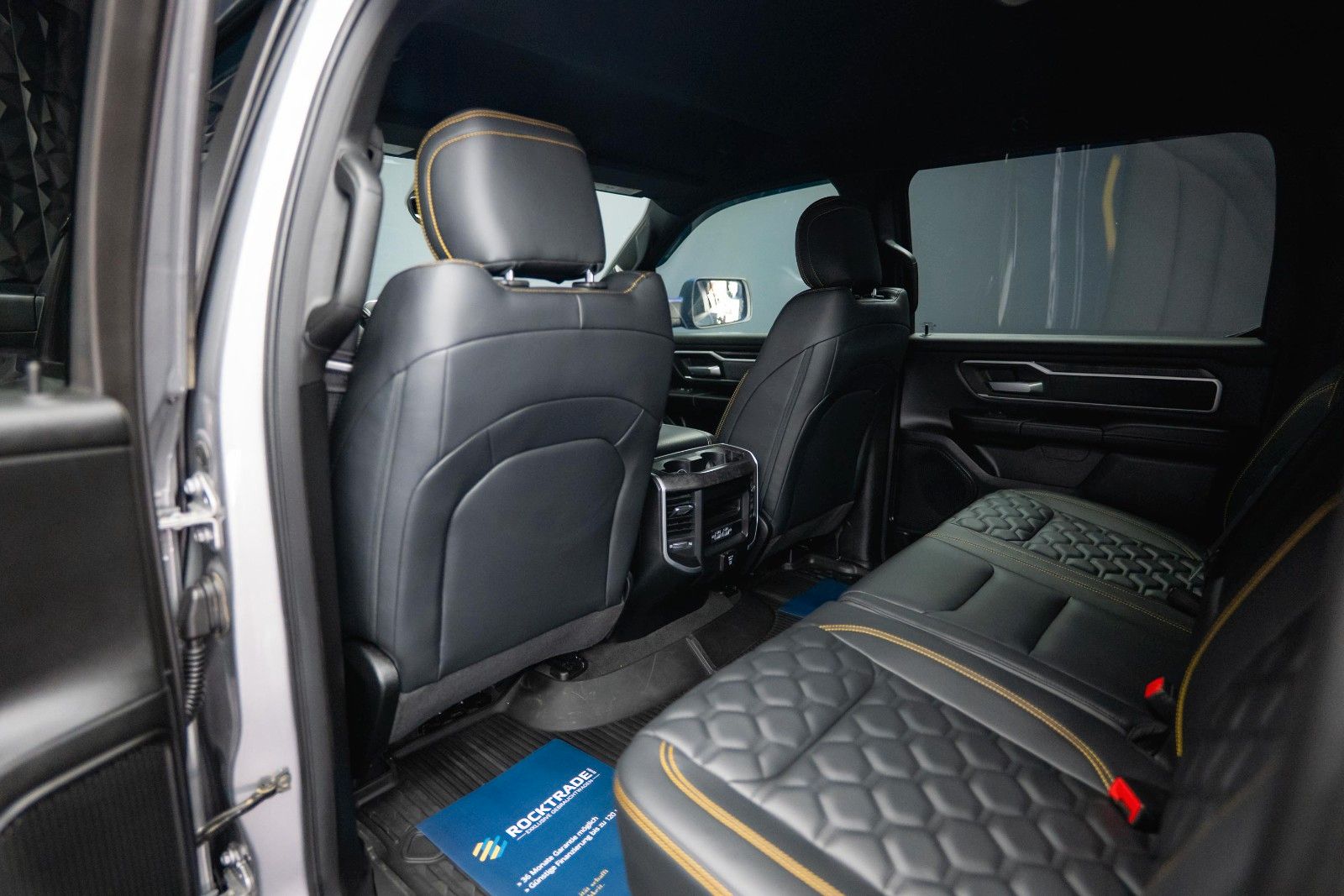 Fahrzeugabbildung Dodge RAM 5.7 V8 HEMI 4x4 OFFROAD LONGBED Seilwinde 5T