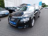 Audi A3 1.6 - Audi A3 mit Benzin-Antrieb: Limousine, Klimaanlage, 1.6