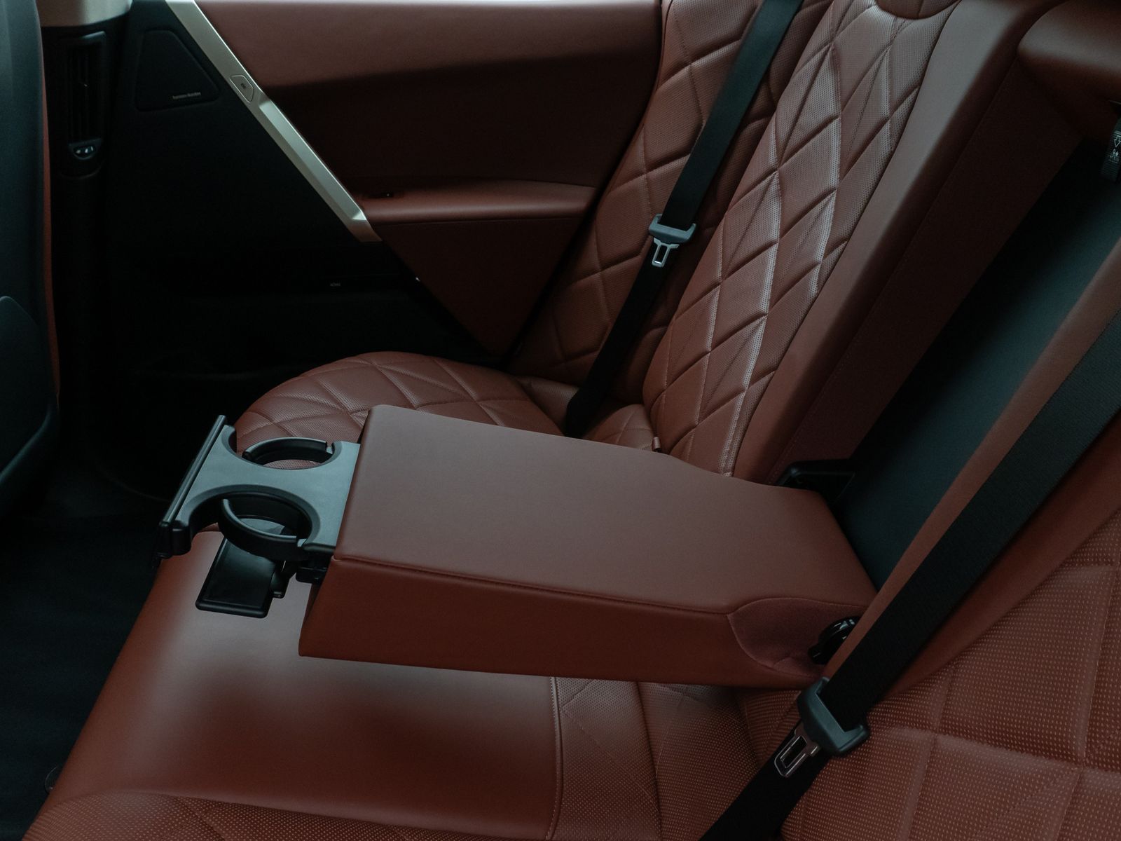 Fahrzeugabbildung BMW iX xD50 360°H/K DAB ACC SoftCl ACC Komfort 21Zol