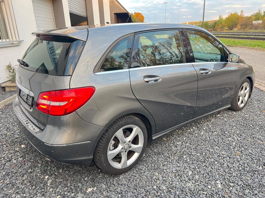 Mercedes-Benz B 250