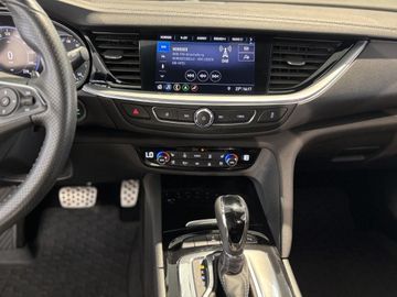 Fotografie des Opel Insignia Sports Tourer 2.0 Diesel 4x4 AT Ultimat
