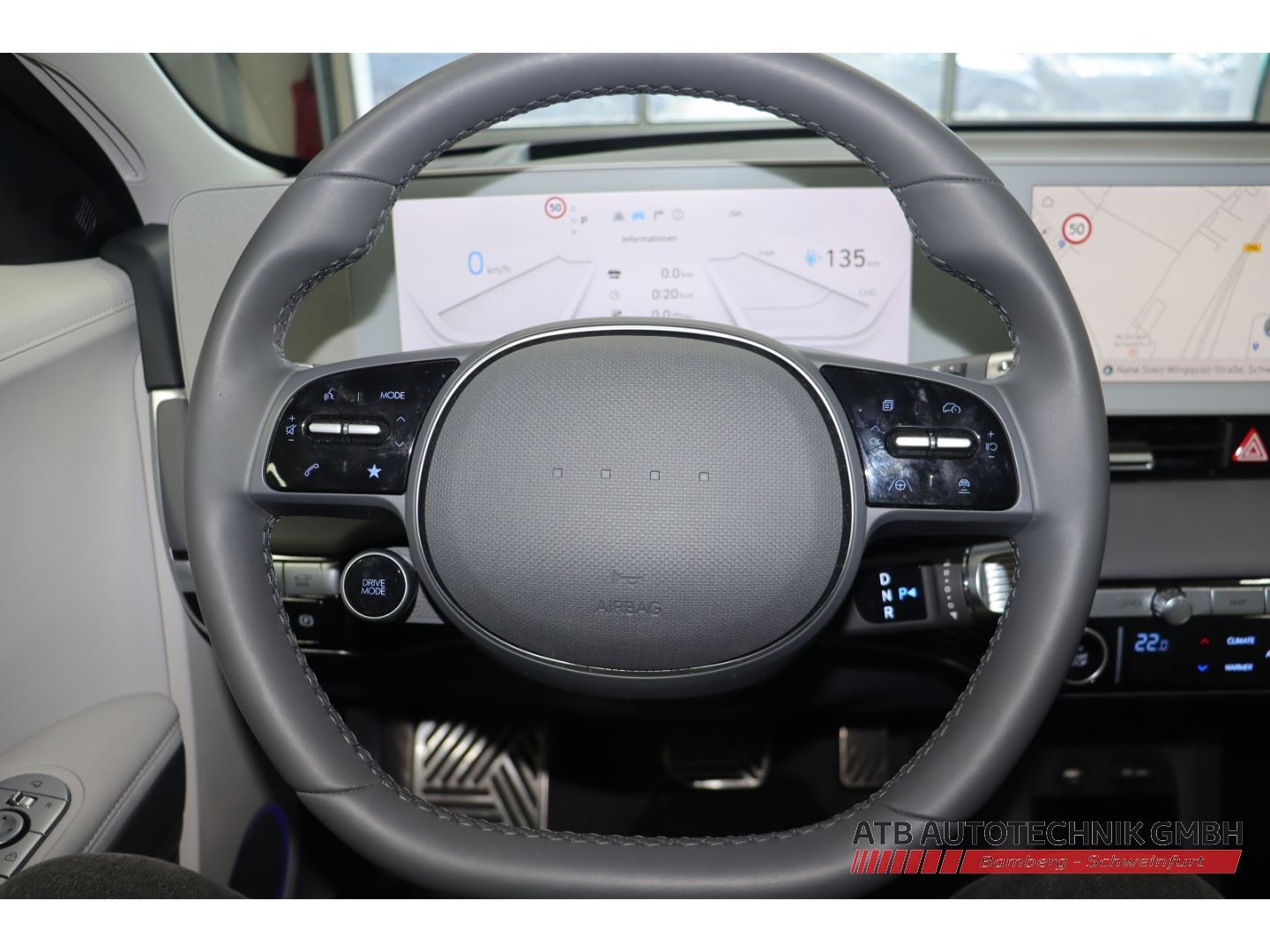 Fahrzeugabbildung Hyundai IONIQ 5 77,4 kWh UNIQ 4WD 98,9% SOH HUD Navi Sou