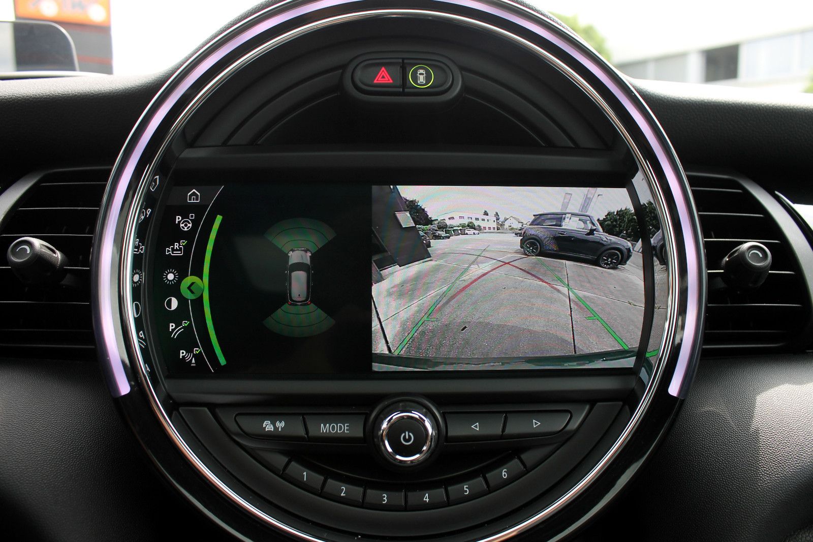 Fahrzeugabbildung MINI Cooper S Automatik LED HUD ACC KAM PANO SHZ PDC