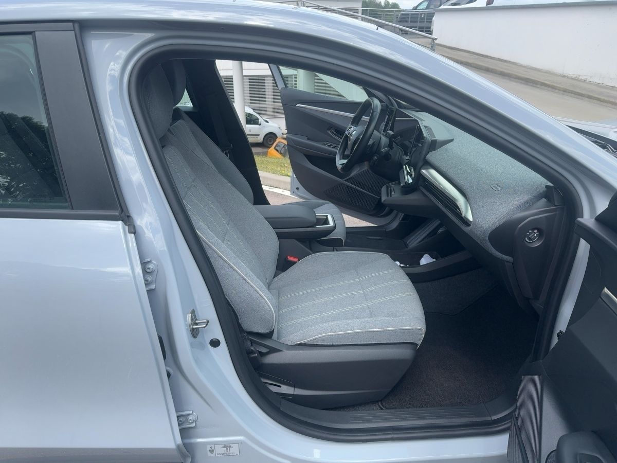 Fahrzeugabbildung Renault Megane E-TECH Megane E-Tech Equilibre EV40 130HP