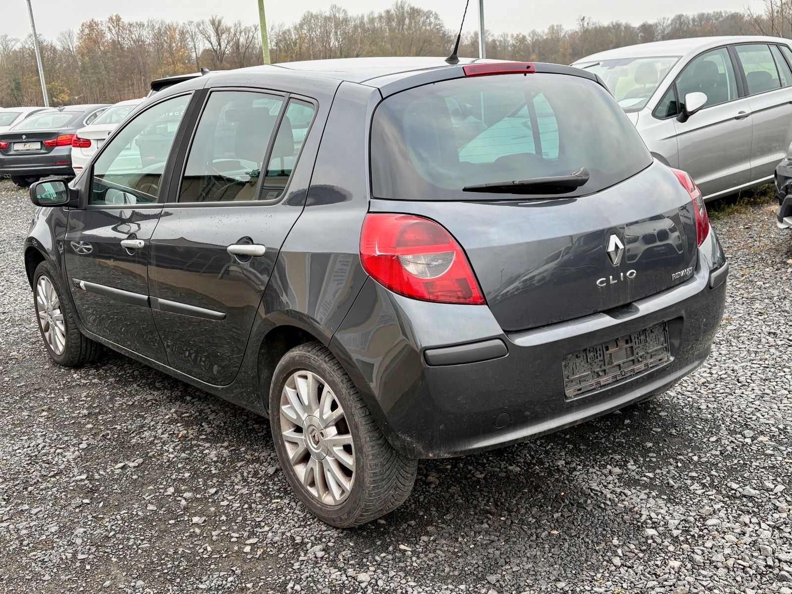 Fahrzeugabbildung Renault Clio III Exception 1.5 dCi Klima Leder TÜV 08/26