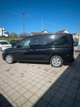 Volkswagen Caddy Life Maxi *Rollstuhlumbau* - Volkswagen Caddy mit Diesel-Antrieb