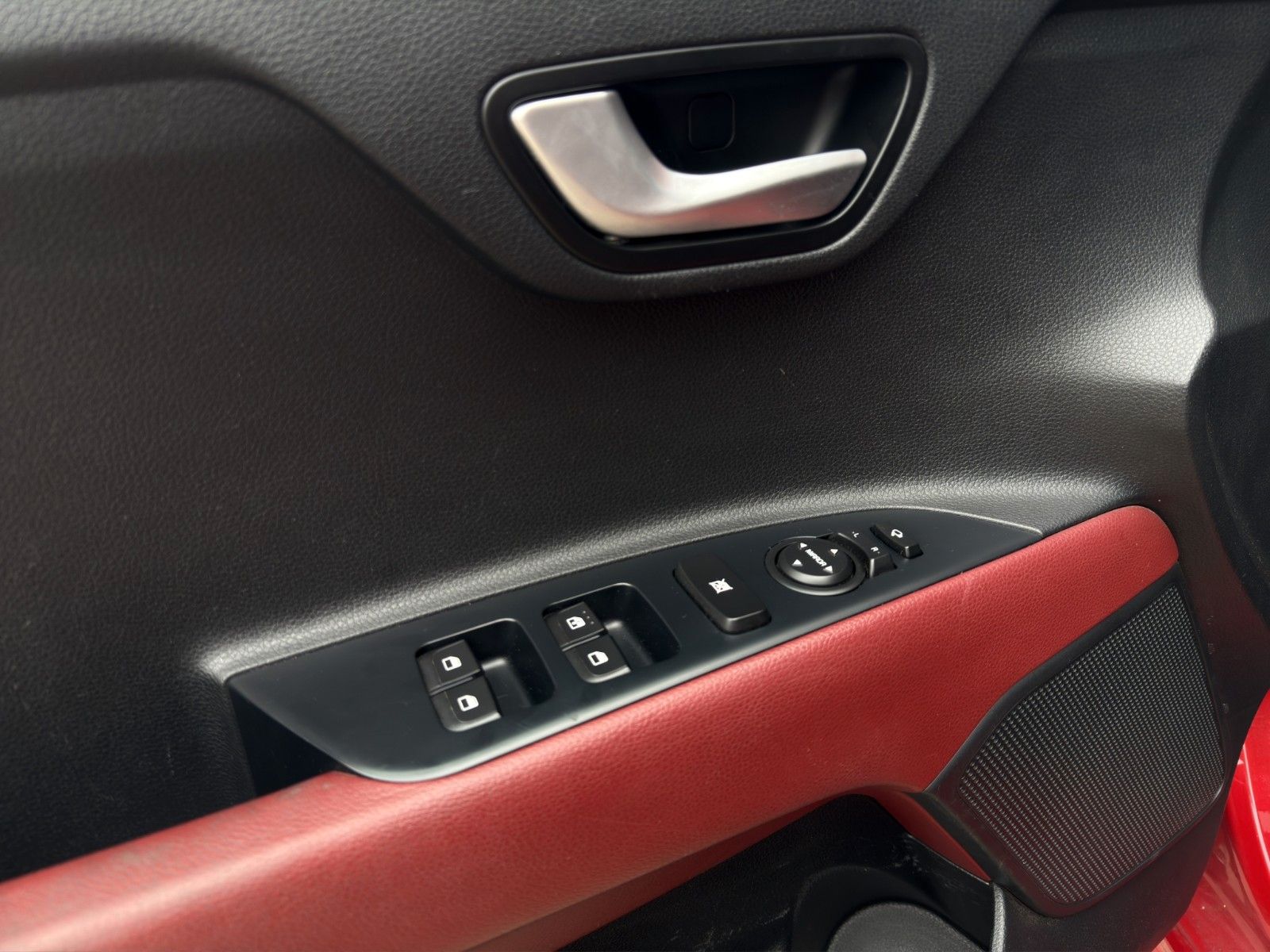 Fahrzeugabbildung Kia Rio  *Schiebedach*Kamera*Keyless*Bhz.Lenkrad*