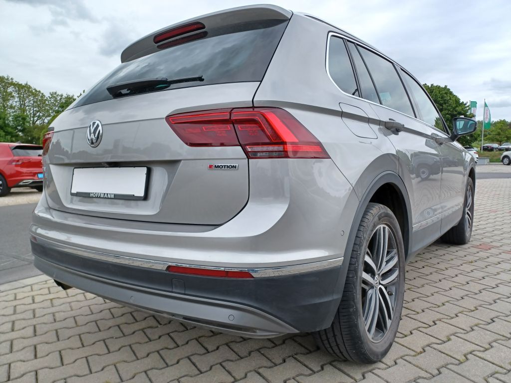 Fahrzeugabbildung Volkswagen Tiguan 2.0 TDi 4 Motion Highline ACC,Navi, AHZV