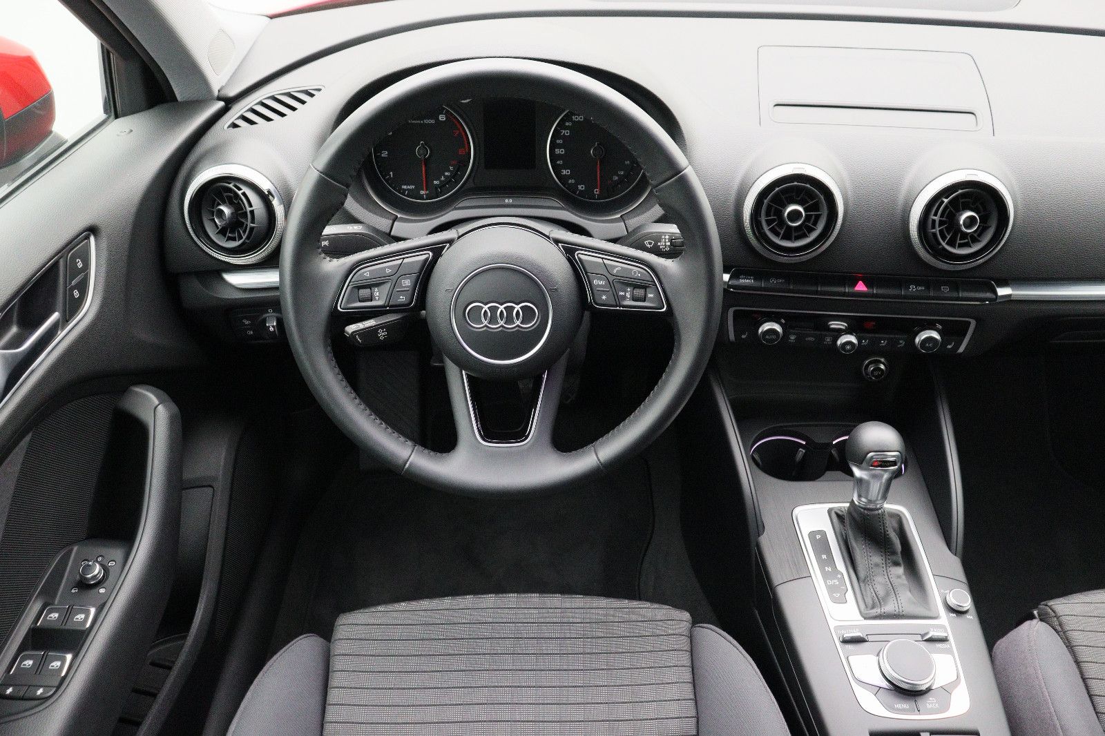 Fahrzeugabbildung Audi A3 Sportback 35 TFSI sport Navi AHK LED