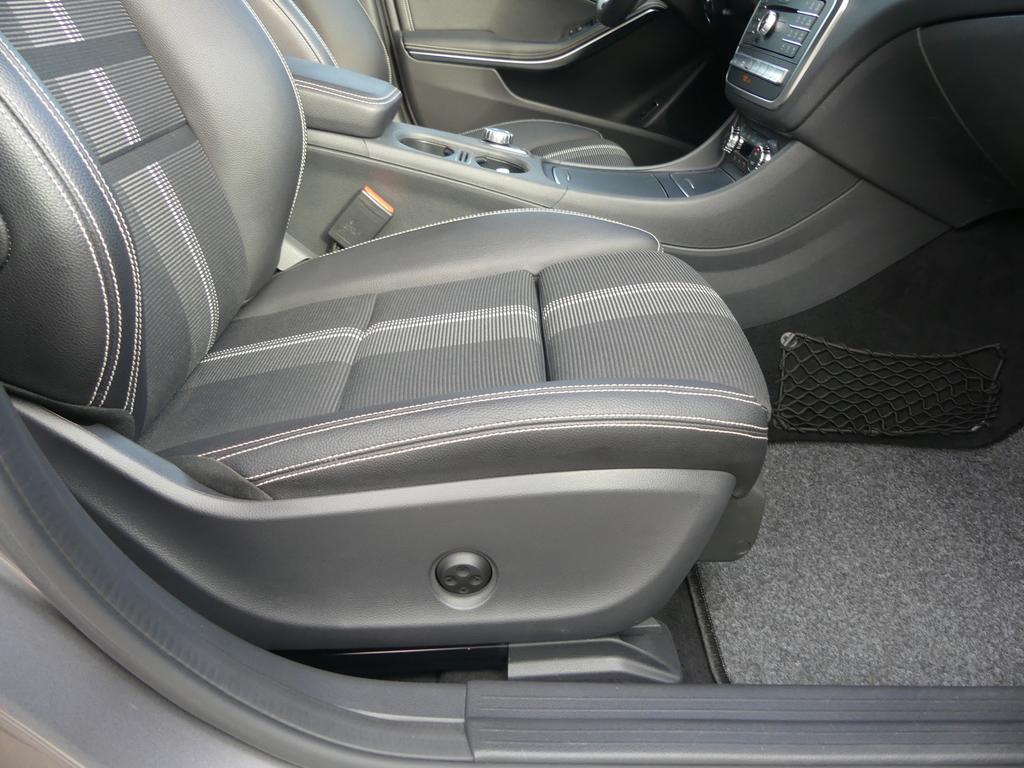 Mercedes-Benz GLA 220