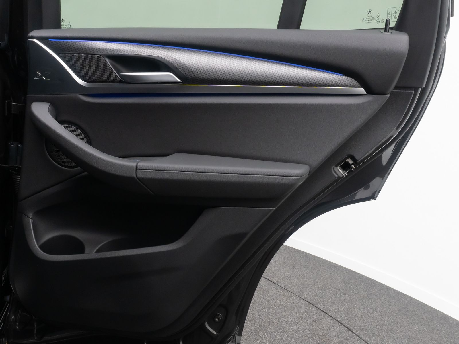 Fahrzeugabbildung BMW X3 xD30i MSport Kamera Laser HUD DAB HiFi 20Zoll