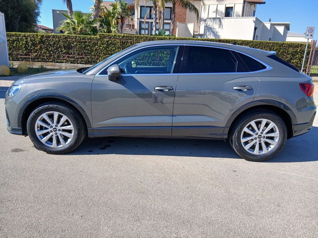 Image of Audi Q3