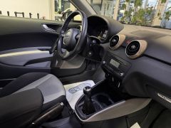 AUDI A1 ambition Sportfahrwerk Sportsitze 17 Zoll SHZ
