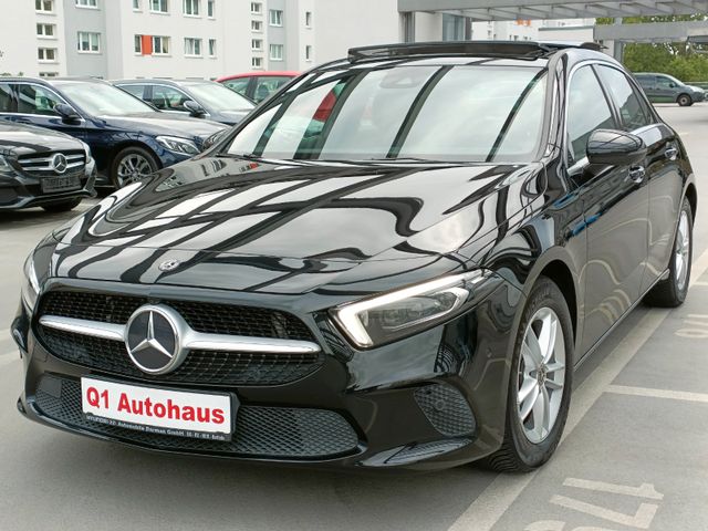 Mercedes-Benz A 180 MULTBE/AMBIENTE/WIDES/TOTW/360°/LEDER/PANO