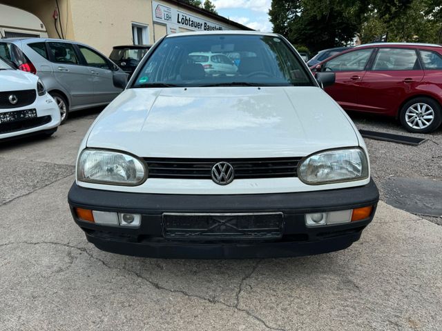 Volkswagen Golf  1.8