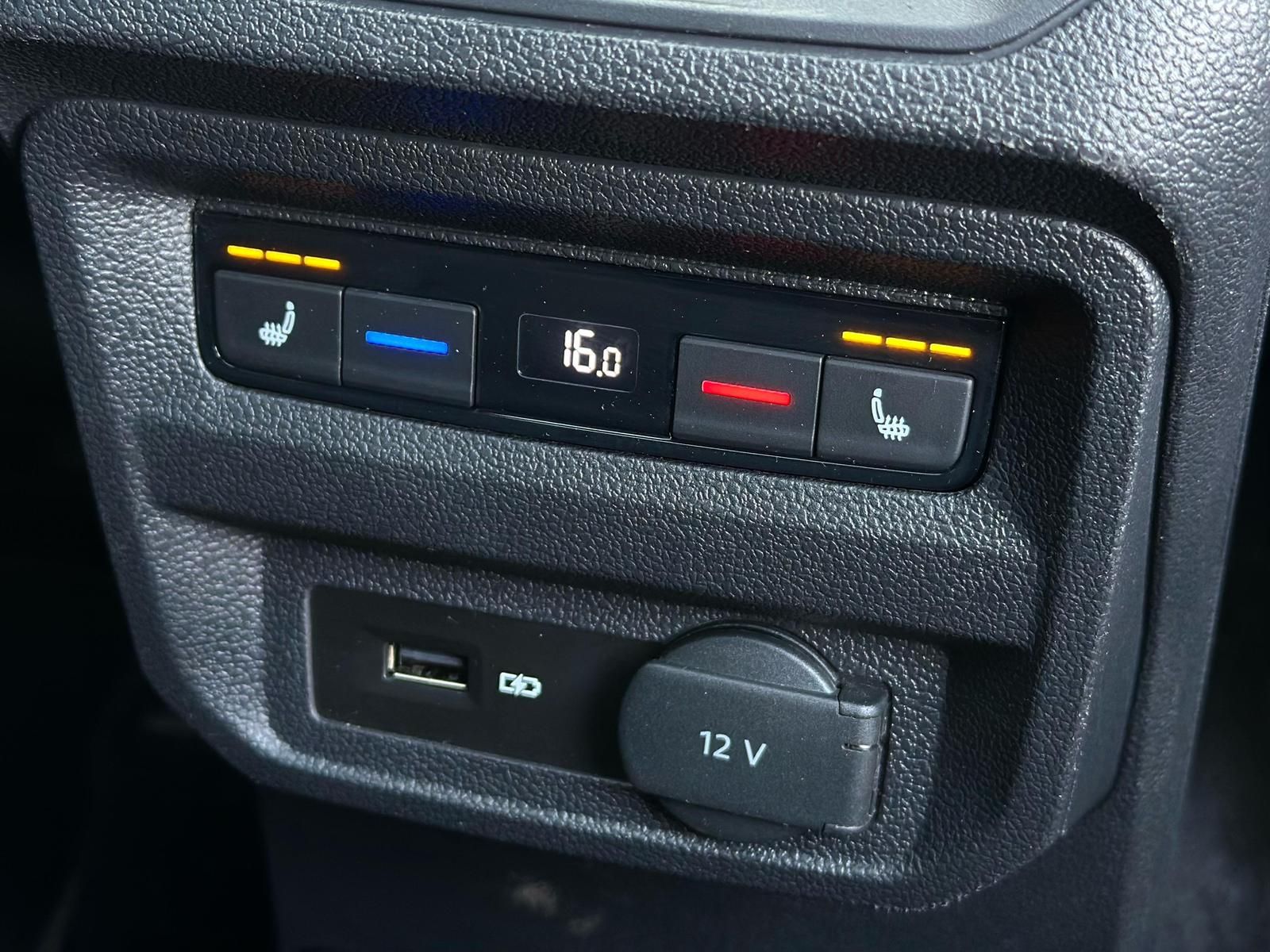 VW Tiguan 2.0TDI R LINE 4M PANO#LED#AHK#ACC#HUD#SH - Image 23